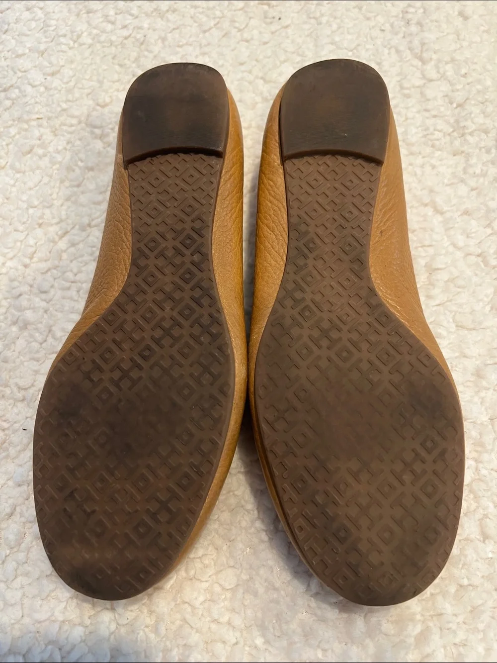 Tory Burch Cognac Leather Logo Round-Toe Flats - Size 7.5